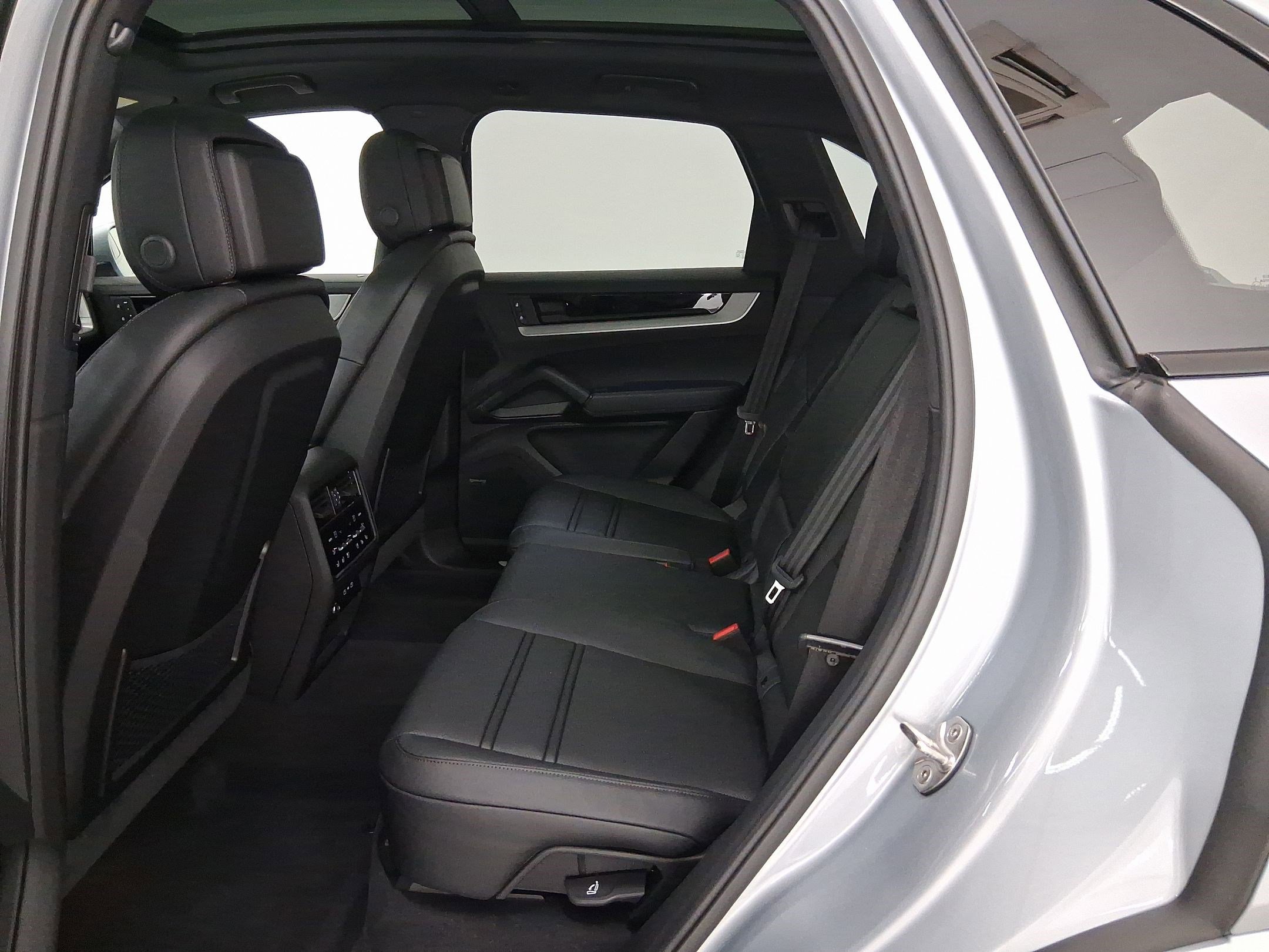 New 2026 Porsche Cayenne S AWD/4WD image 14