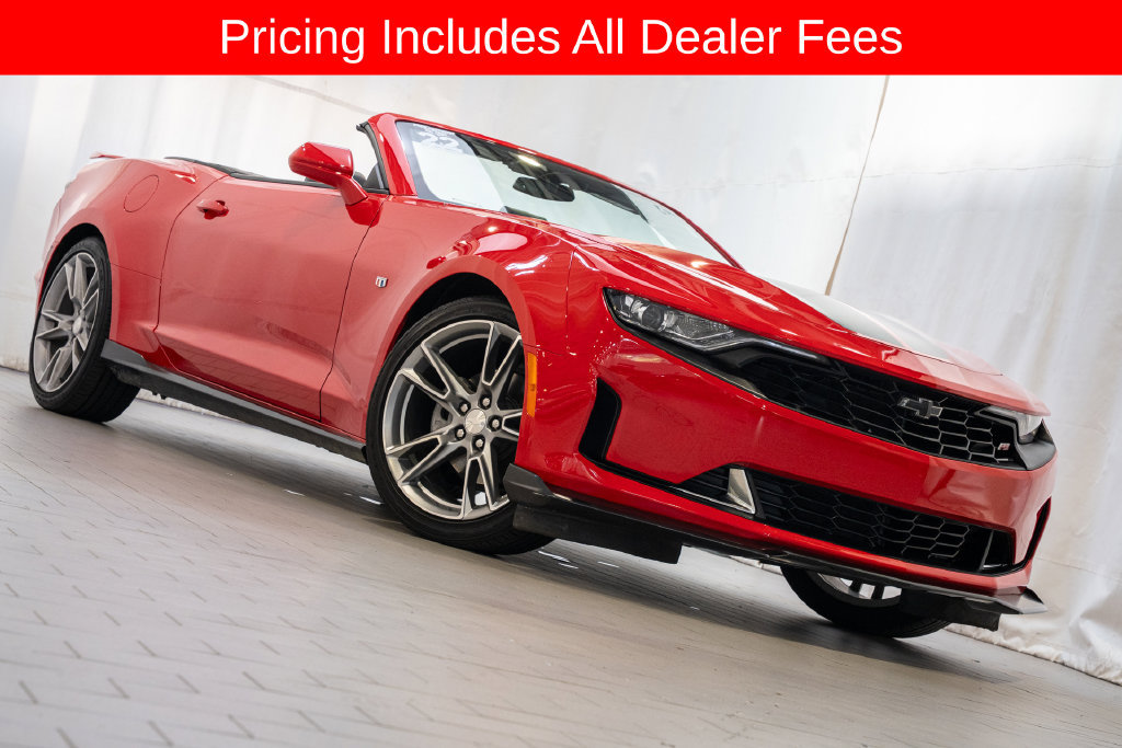 Used 2022 Chevrolet Camaro LT RWD image 3