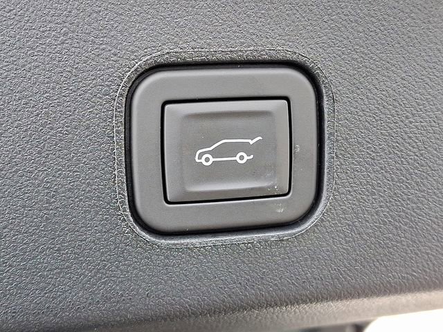 Certified 2026 Cadillac Lyriq Sport image 25