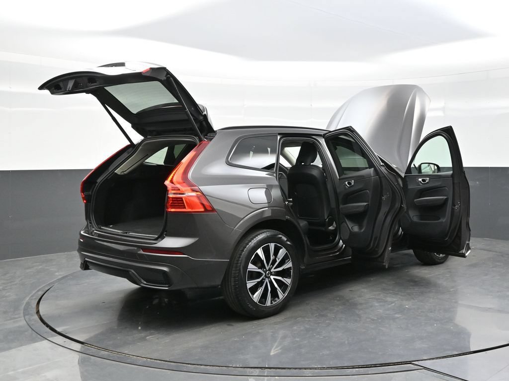 Used 2024 Volvo XC60 B5 Plus AWD/4WD image 42