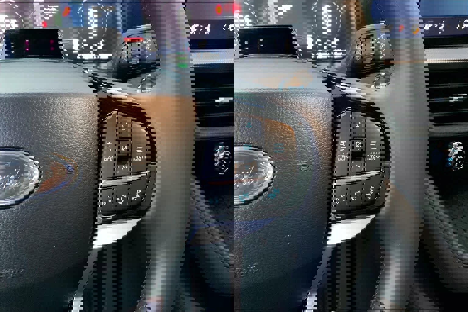 Used 2025 Ford Explorer Platinum image 23