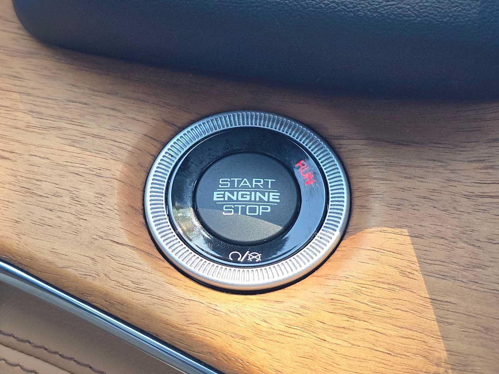 Used 2022 Jeep Grand Cherokee Summit AWD/4WD image 35