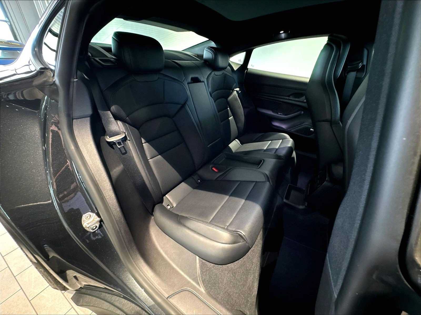 Used 2024 Porsche Taycan RWD image 33