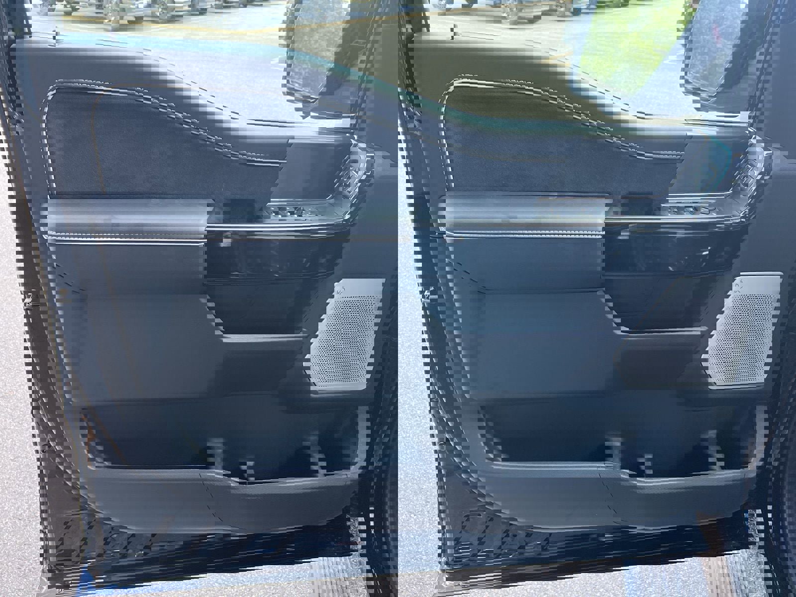 New 2025 Ford F150 Lightning Platinum image 21