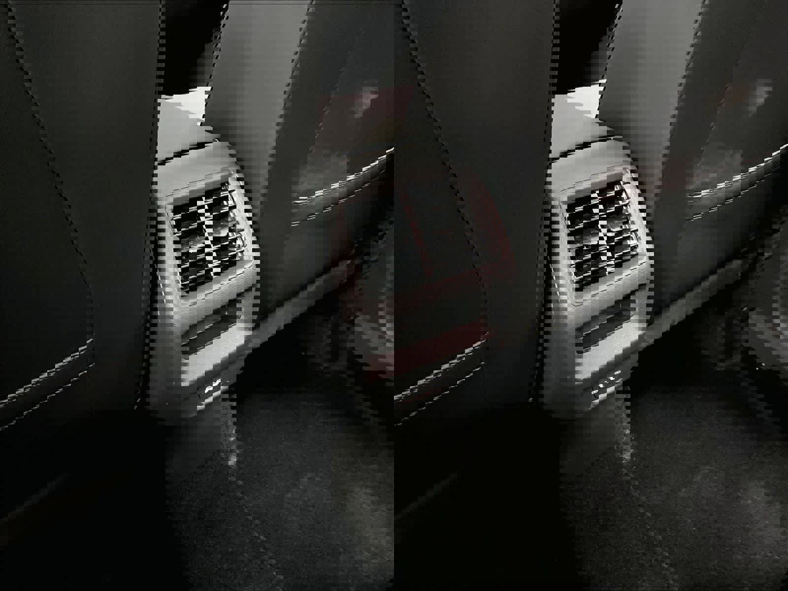 New 2026 Volkswagen Tiguan SE image 16