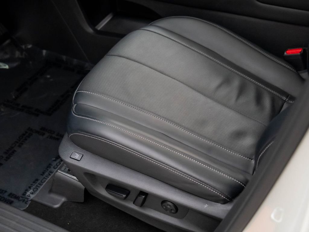 Used 2023 INFINITI QX60 Sensory w/ Cargo Package image 15