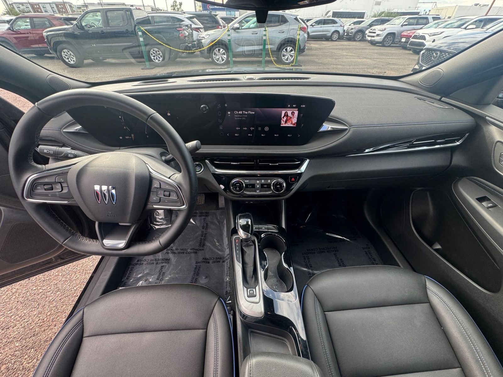 Used 2025 Buick Envista Sport Touring image 32