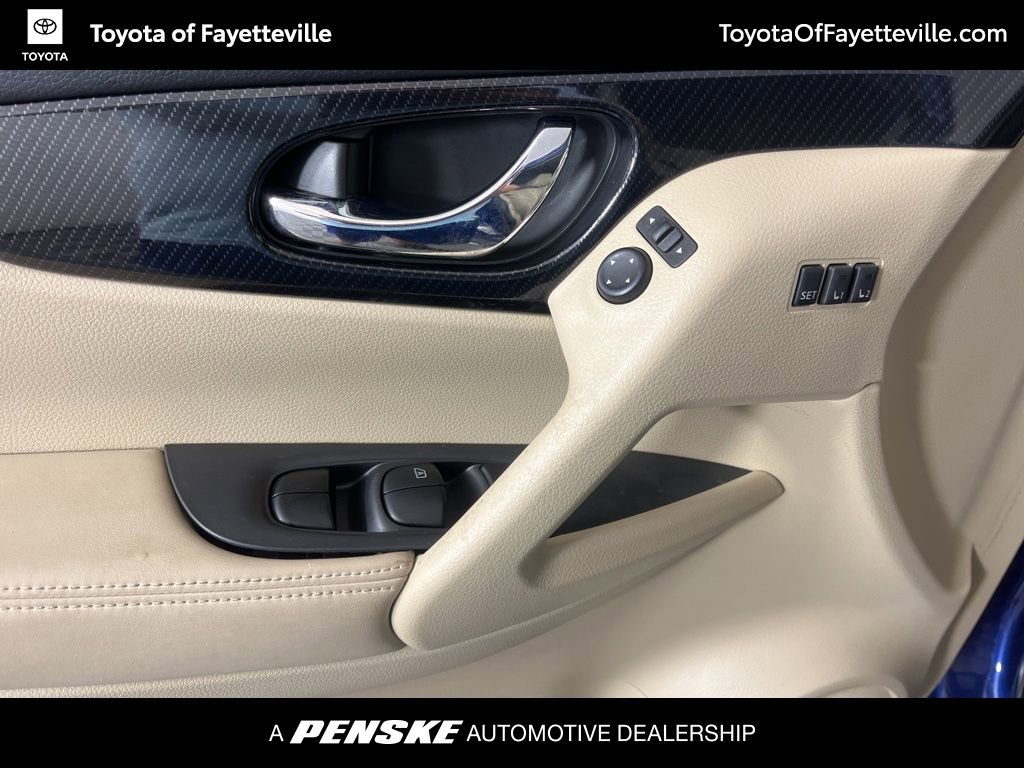 Used 2018 Nissan Rogue SL image 23