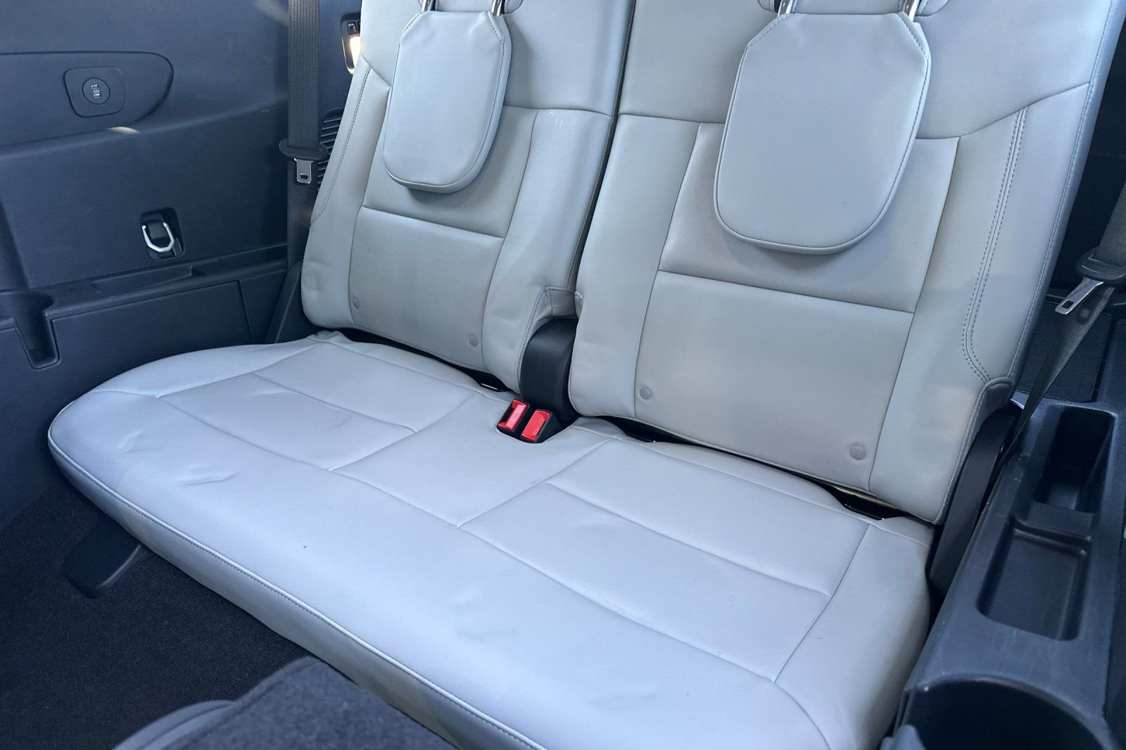 Used 2025 Ford Explorer Platinum w/ Ultimate Package image 12