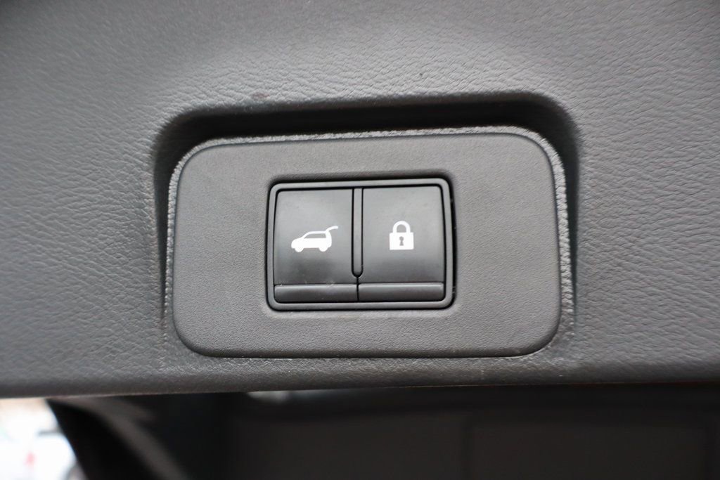 Used 2022 Nissan Rogue SL w/ SL Premium Package image 34