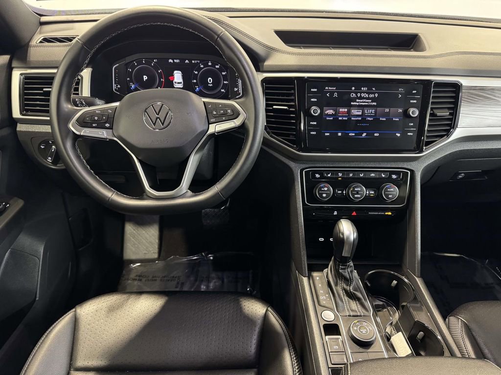 Used 2022 Volkswagen Atlas Cross Sport SE image 19