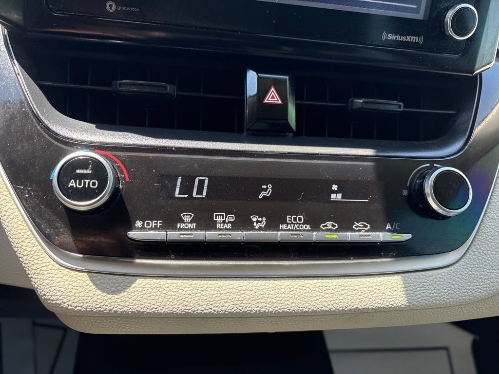 Used 2021 Toyota Corolla LE FWD image 21