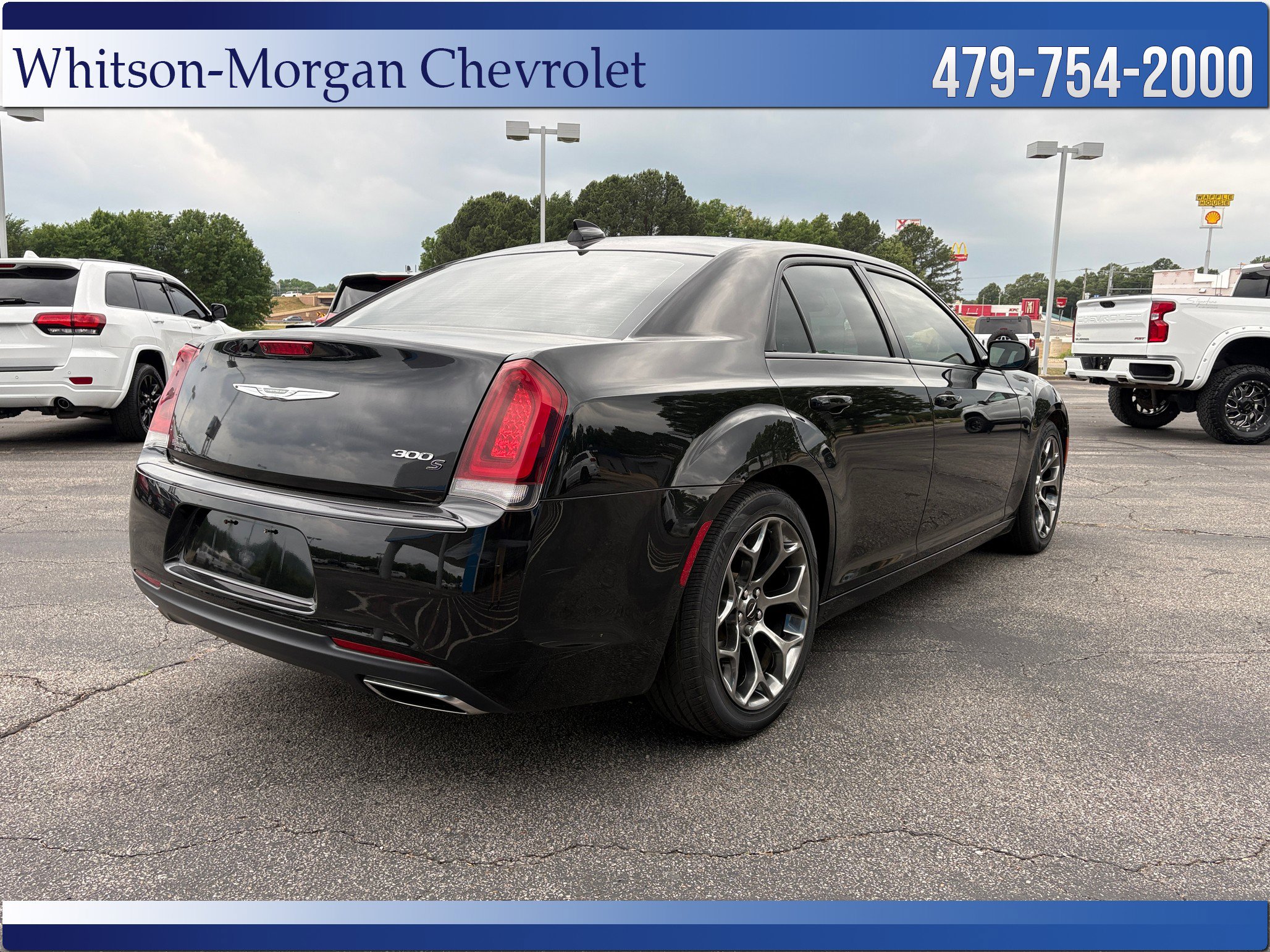 Used 2018 Chrysler 300 S RWD image 6
