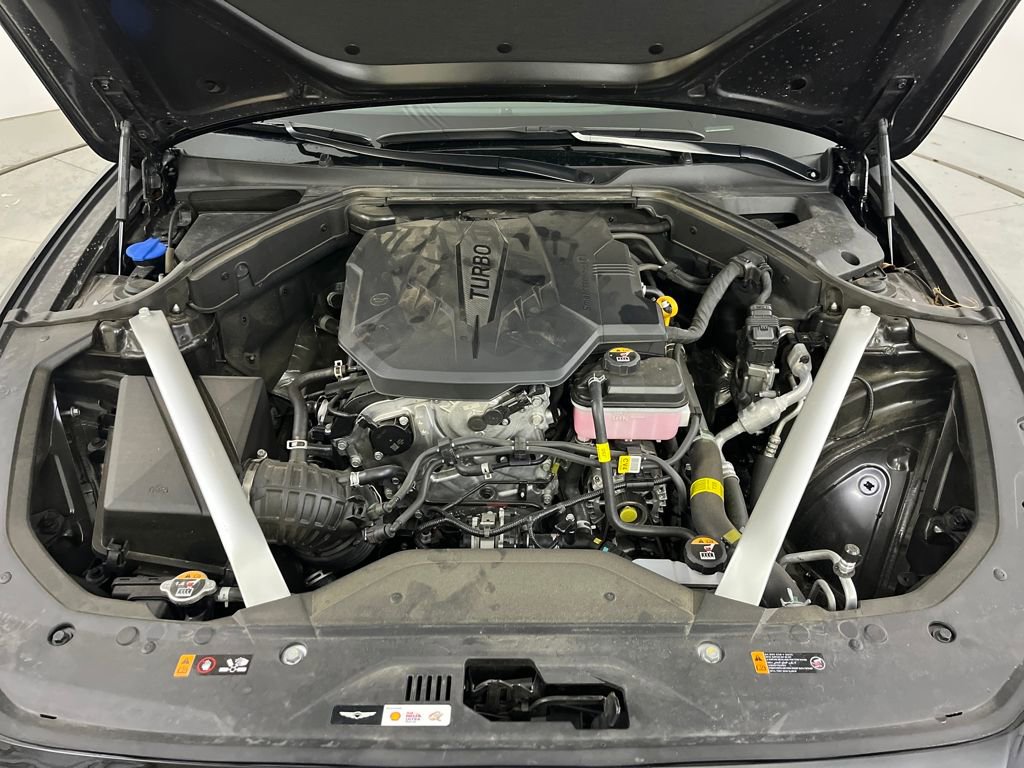 Used 2025 Genesis G70 2.5T image 9