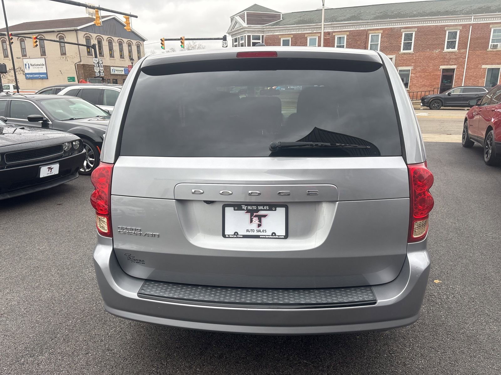Used 2016 Dodge Grand Caravan SXT image 4