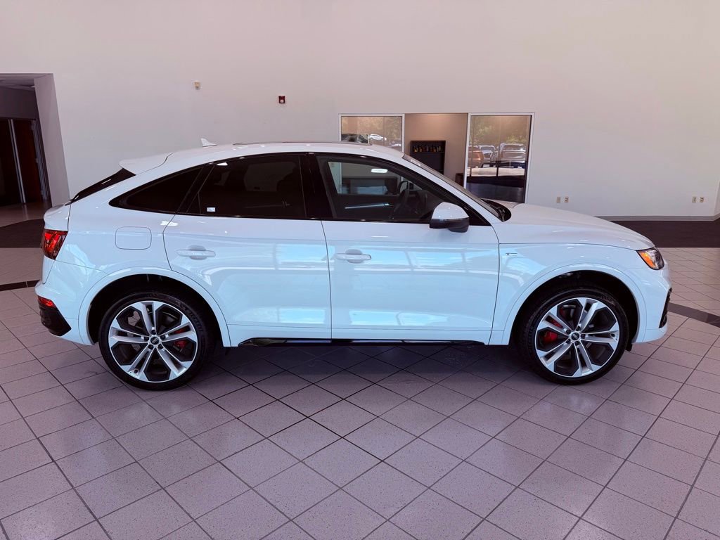 Used 2025 Audi Q5 2.0T Premium Plus w/ Premium Plus Package AWD/4WD image 17