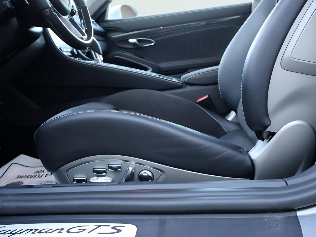 Used 2025 Porsche 718 Cayman GTS image 34