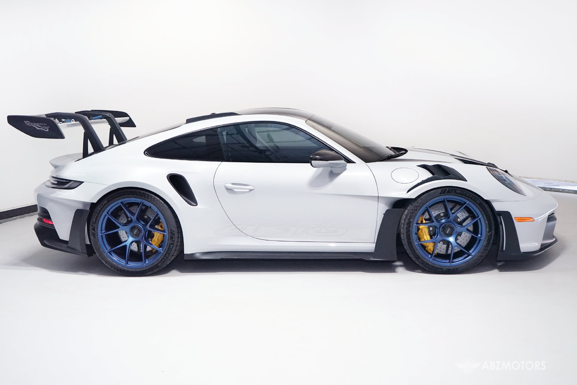 Used 2024 Porsche 911 GT3 RS RWD image 3