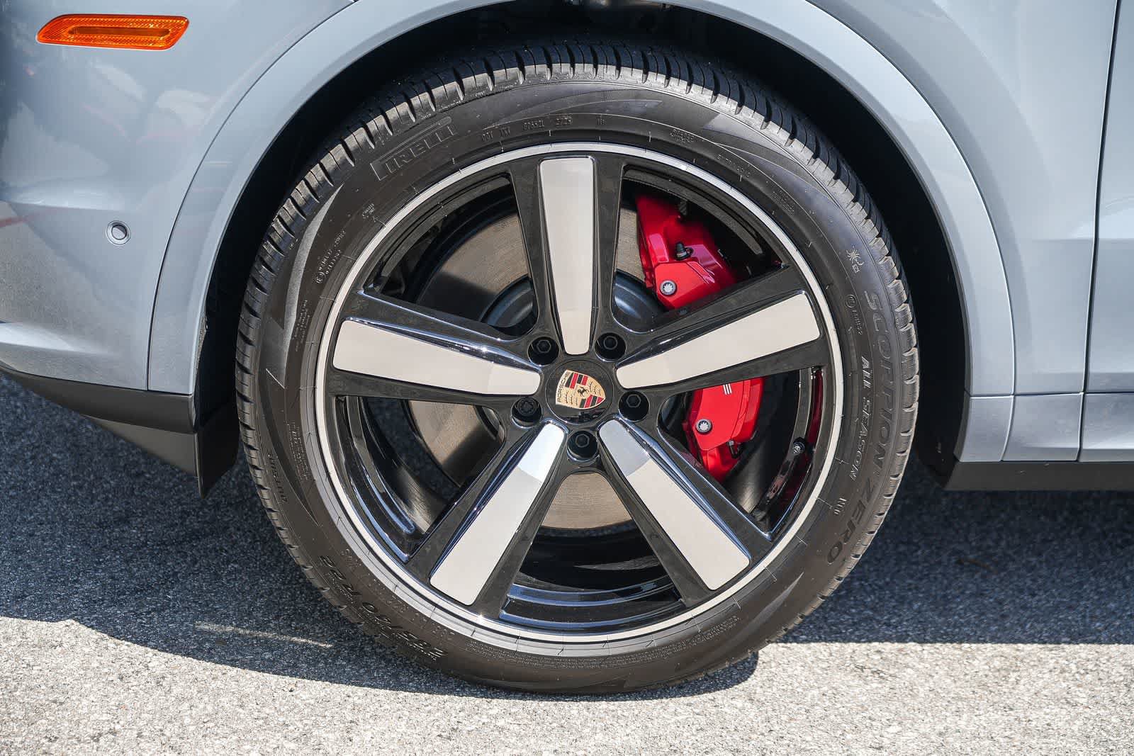 Used 2026 Porsche Cayenne S AWD/4WD image 8