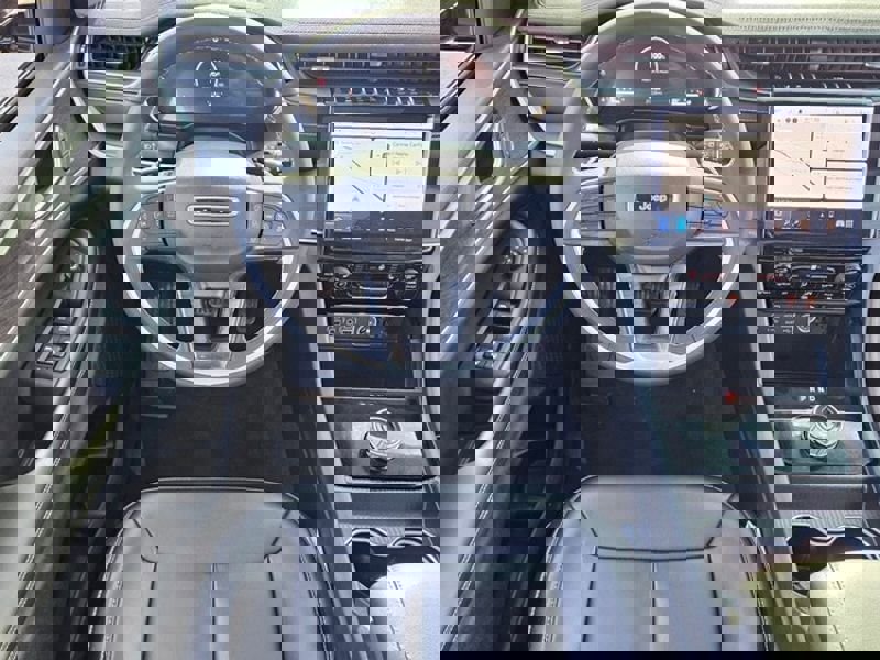 Used 2024 Jeep Grand Cherokee L Limited w/ Black Appearance Package image 9