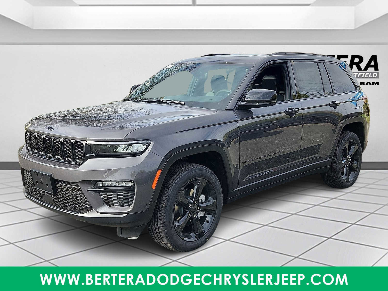 New 2025 Jeep Grand Cherokee Limited w/ Luxury Tech Group II image 2