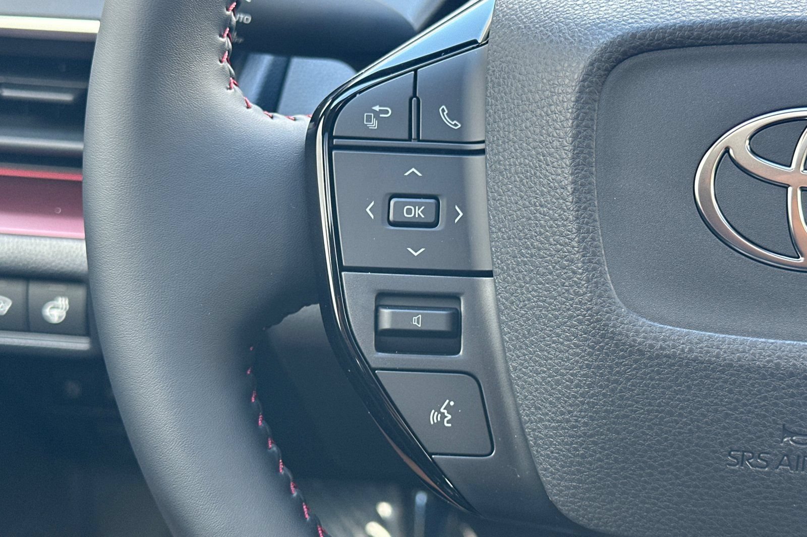 New 2026 Toyota Prius Plug-In Hybrid FWD image 26