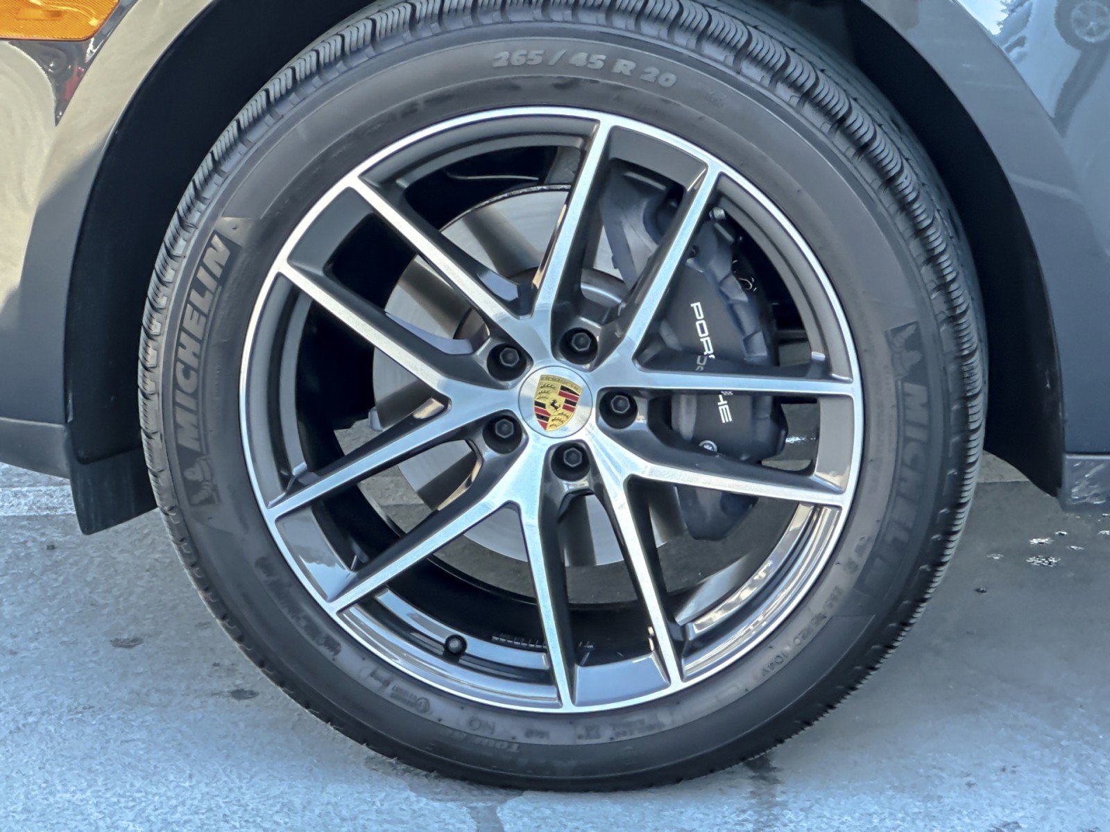 Certified 2025 Porsche Macan image 26