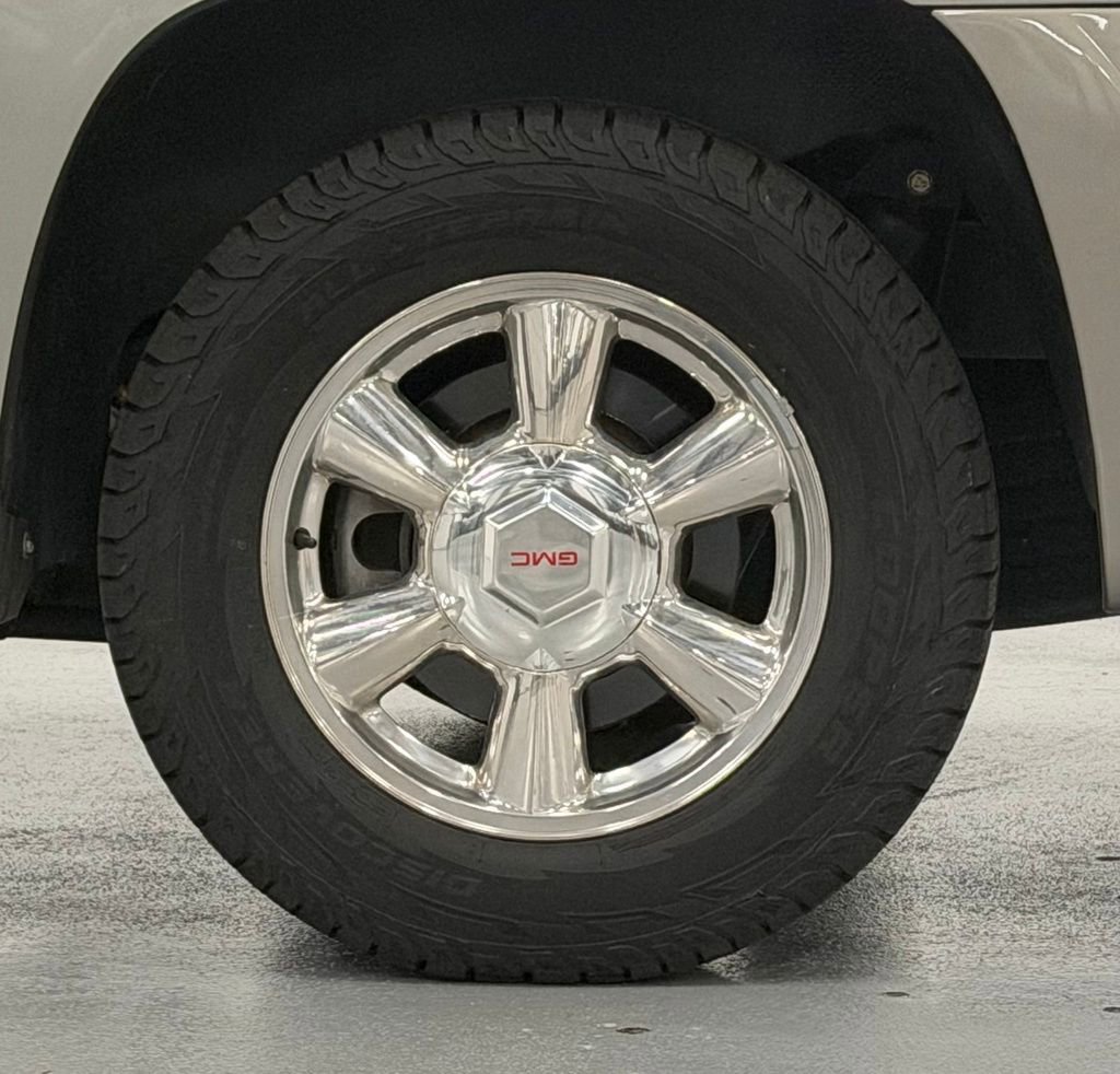 Used 2002 GMC Envoy SLE image 8