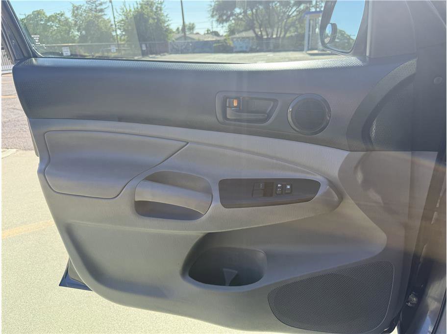 Used 2013 Toyota Tacoma 2WD Access Cab image 26