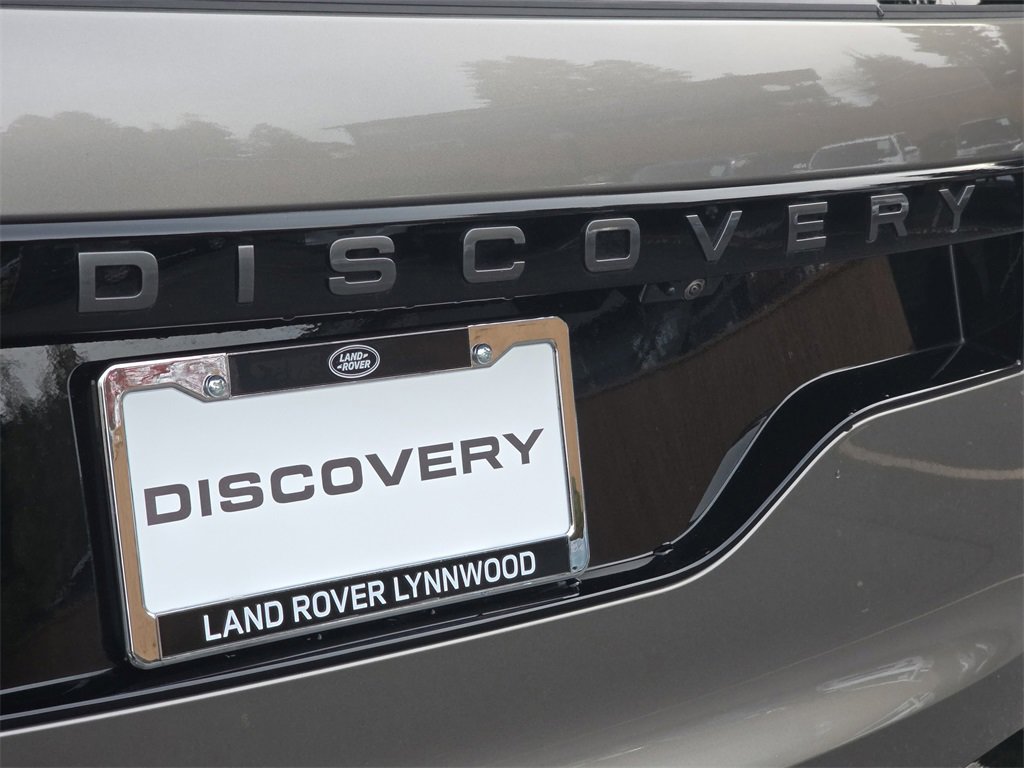 New 2025 Land Rover Discovery Dynamic SE image 38