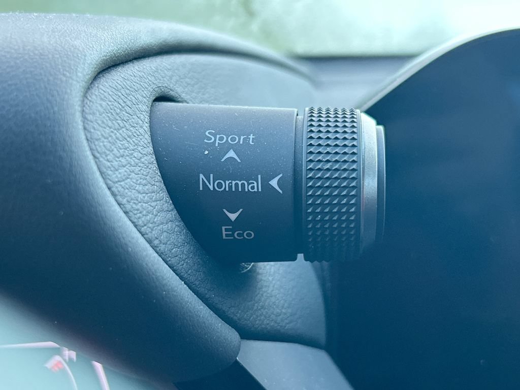 Used 2024 Lexus ES 350 w/ Premium Package FWD image 29