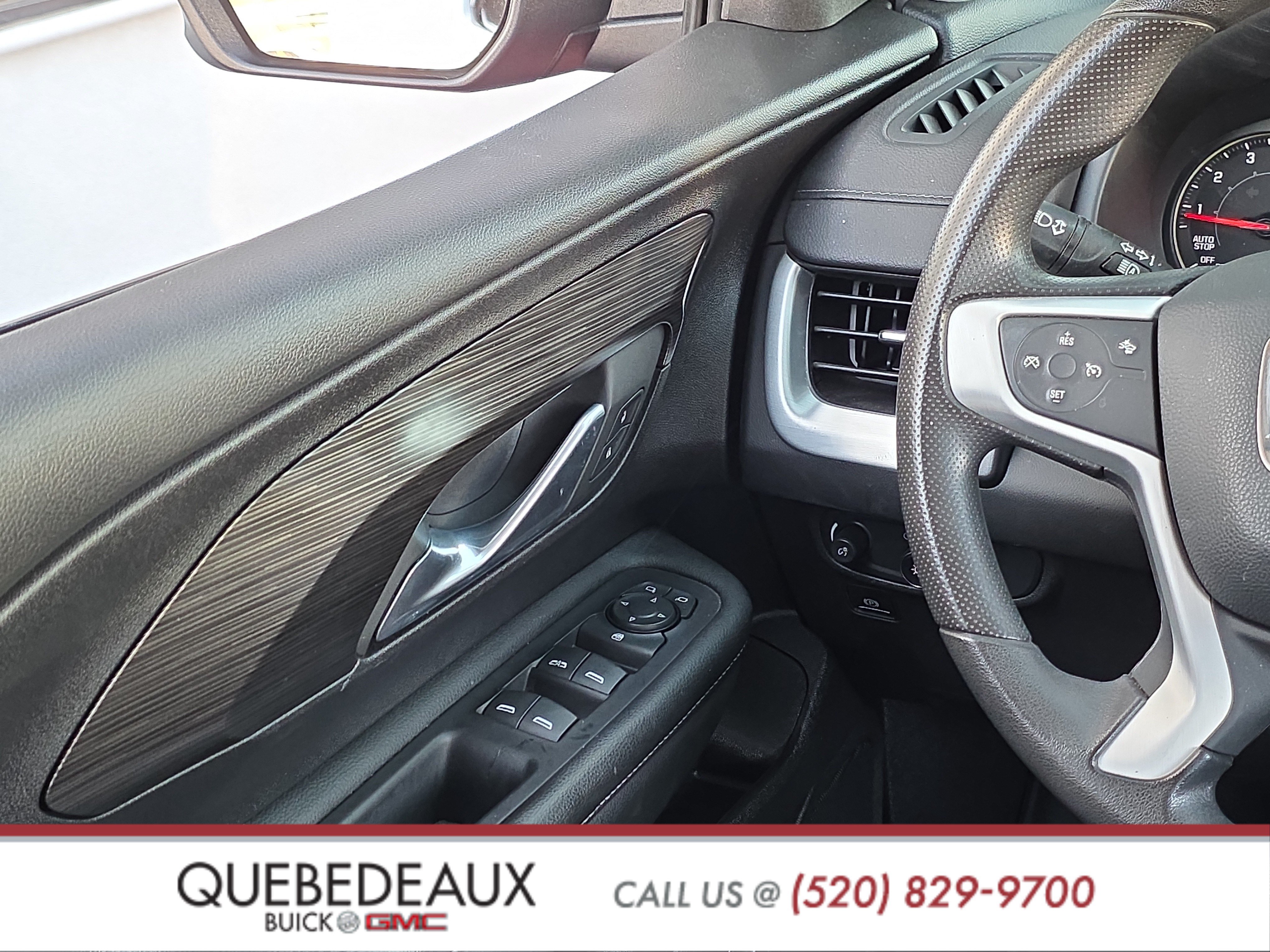 Used 2024 GMC Terrain SLE w/ Driver Convenience Package FWD image 20