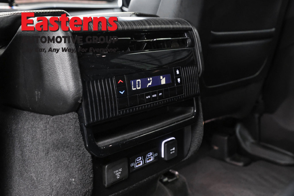 Used 2024 Jeep Wagoneer L Series II RWD image 28