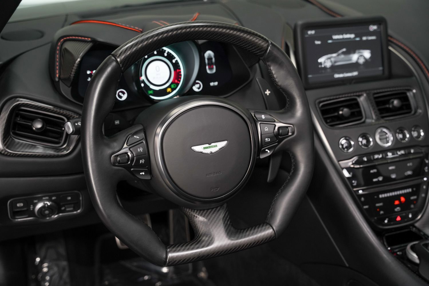 Used 2022 Aston Martin DBS Superleggera Volante RWD image 38