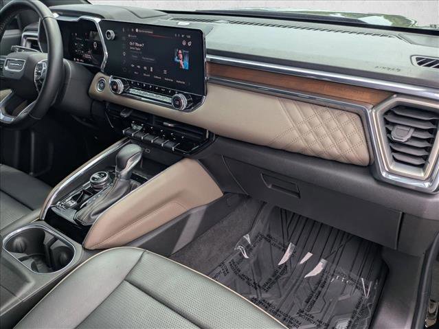 Used 2023 GMC Canyon Denali w/ Denali Black Edition image 21