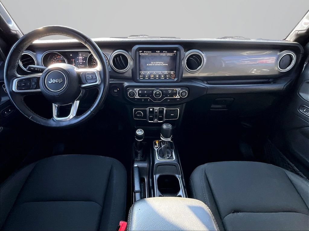 Used 2019 Jeep Wrangler Unlimited Sahara w/ Uconnect 4C Nav & Sound Group AWD/4WD image 17