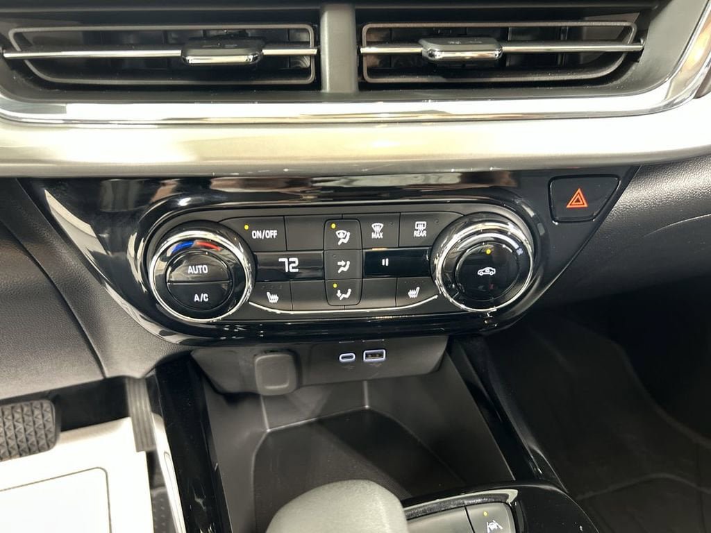New 2026 Chevrolet Trax LT w/ Driver Confidence Package FWD image 17