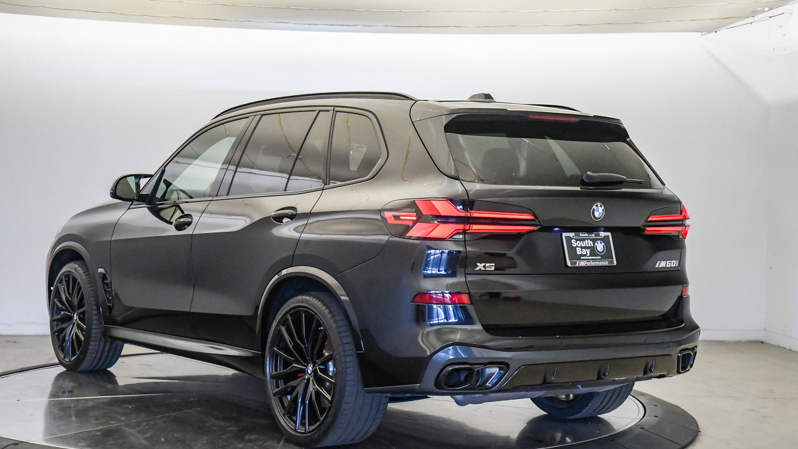 Certified 2025 BMW X5 M60i w/ Parking Assistance Package AWD/4WD image 2