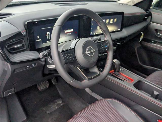 New 2026 Nissan Kicks SR image 3