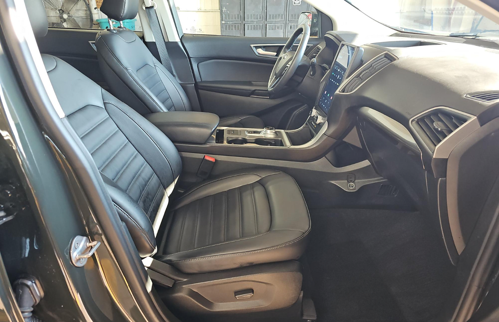 Used 2024 Ford Edge SEL w/ Convenience Package AWD/4WD image 9