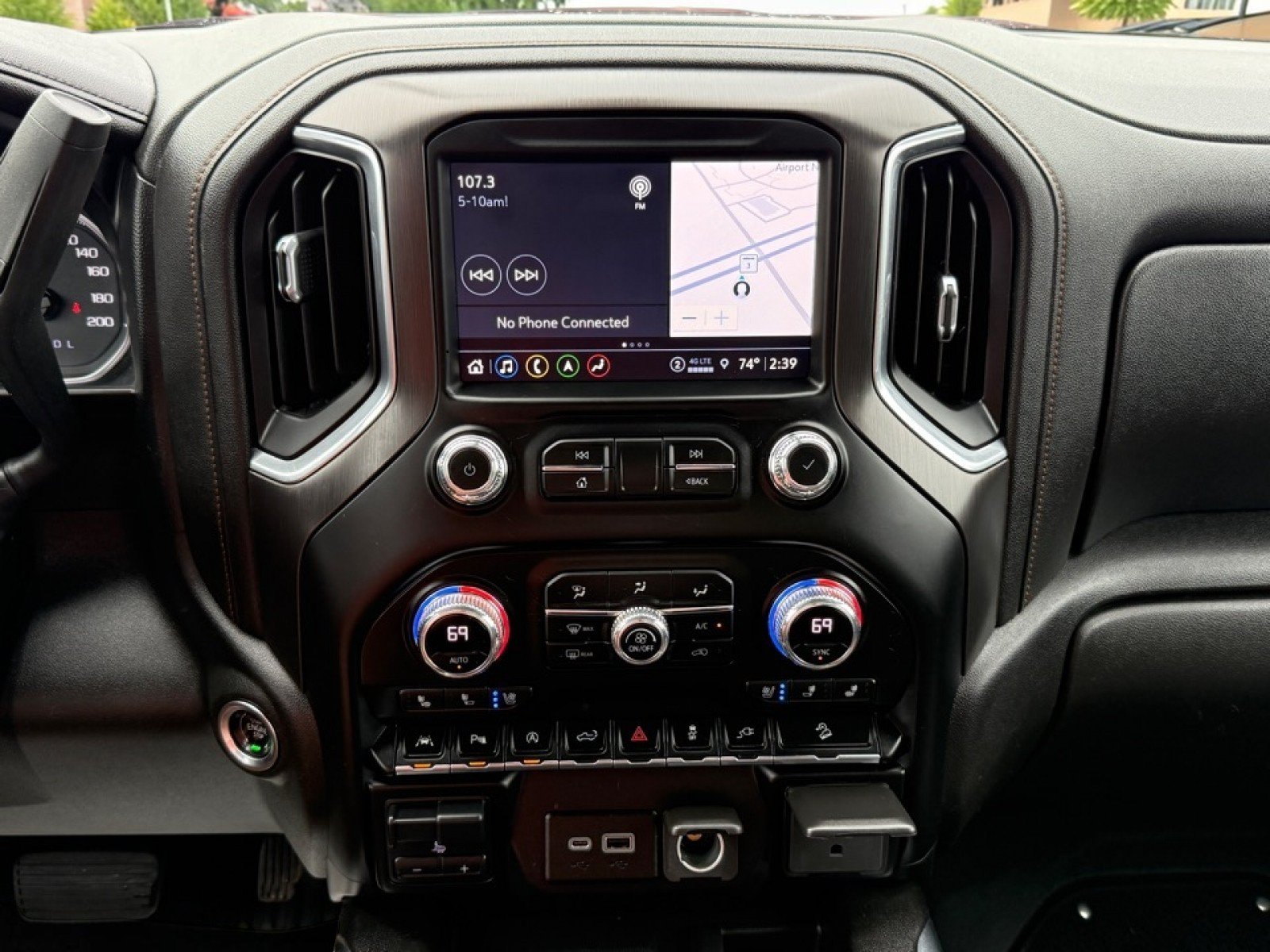 Used 2021 GMC Sierra 1500 AT4 w/ AT4 Preferred Package AWD/4WD image 15