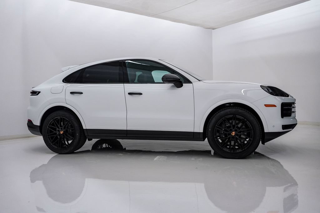 New 2026 Porsche Cayenne Coupe AWD/4WD image 9
