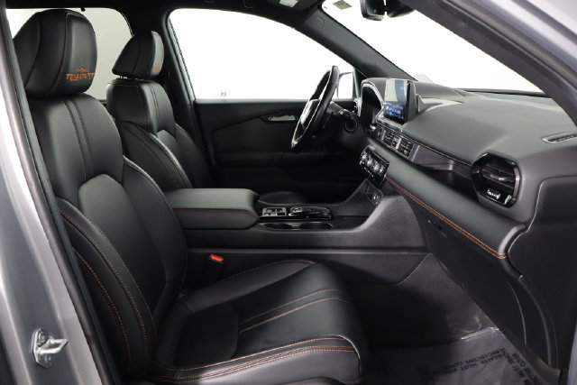 Used 2025 Honda Pilot TrailSport image 18
