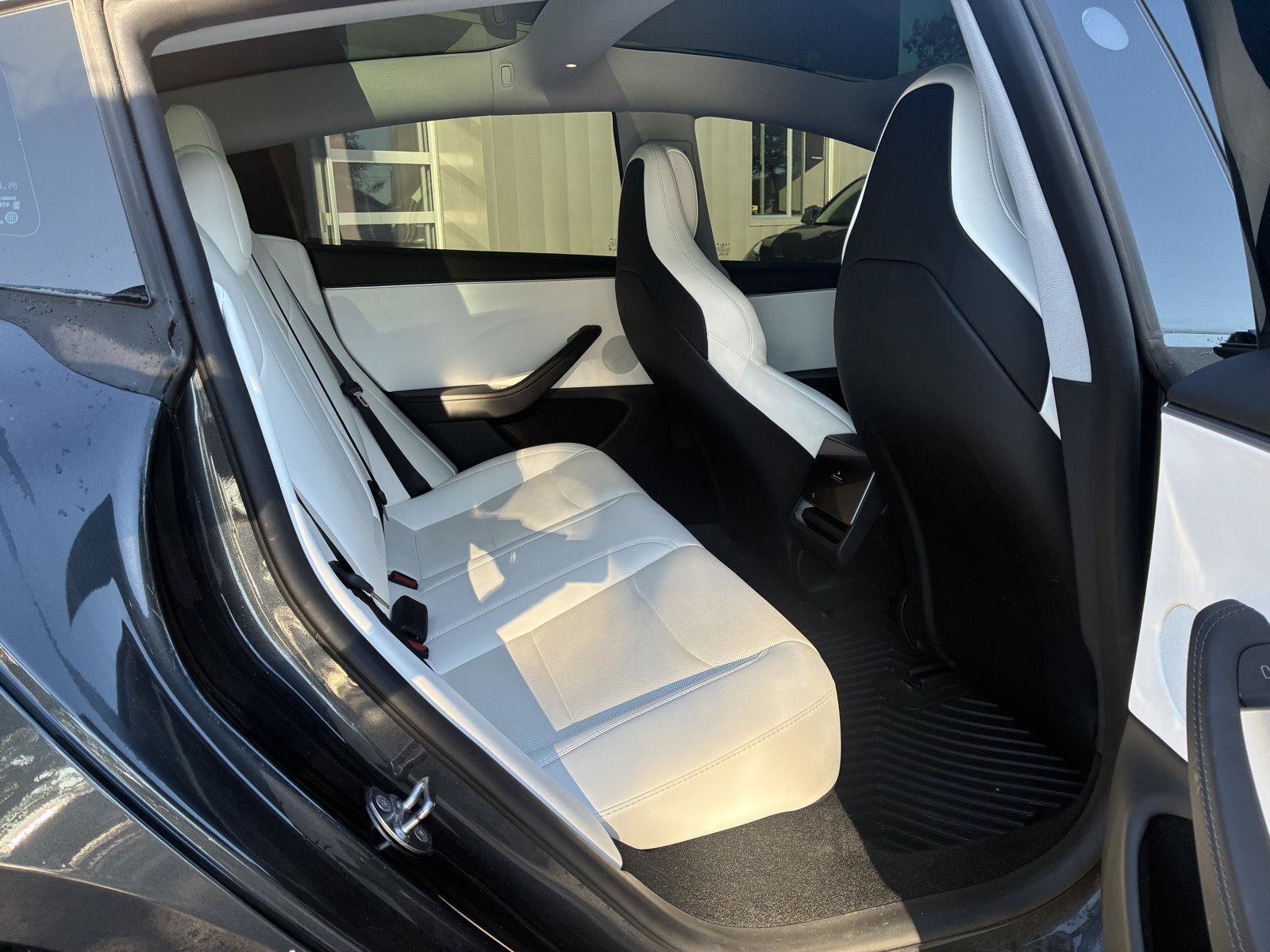 Used 2024 Tesla Model 3 Performance AWD/4WD image 10