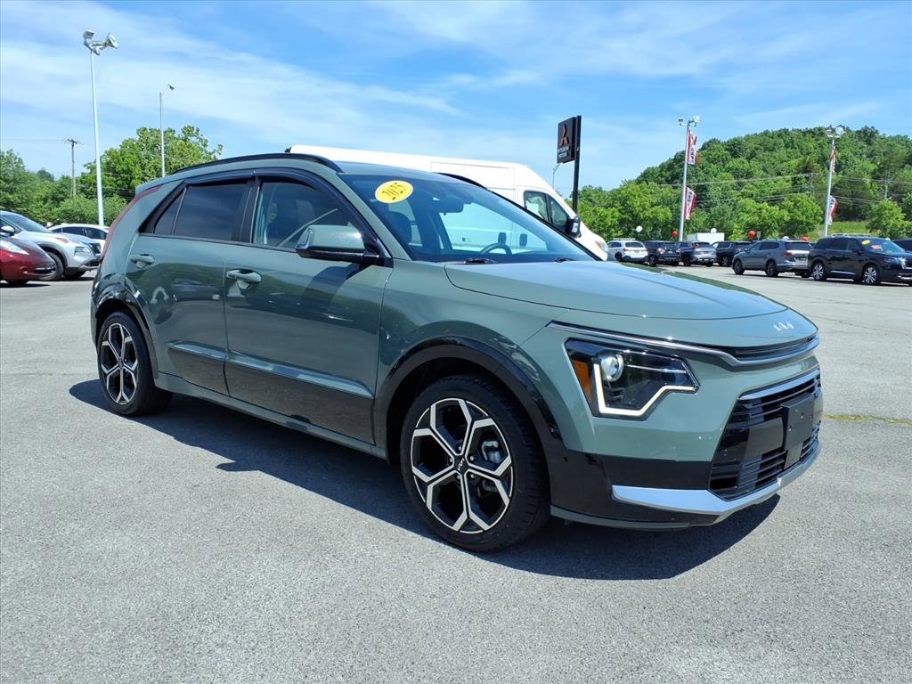Used 2025 Kia Niro EX Touring FWD image 7