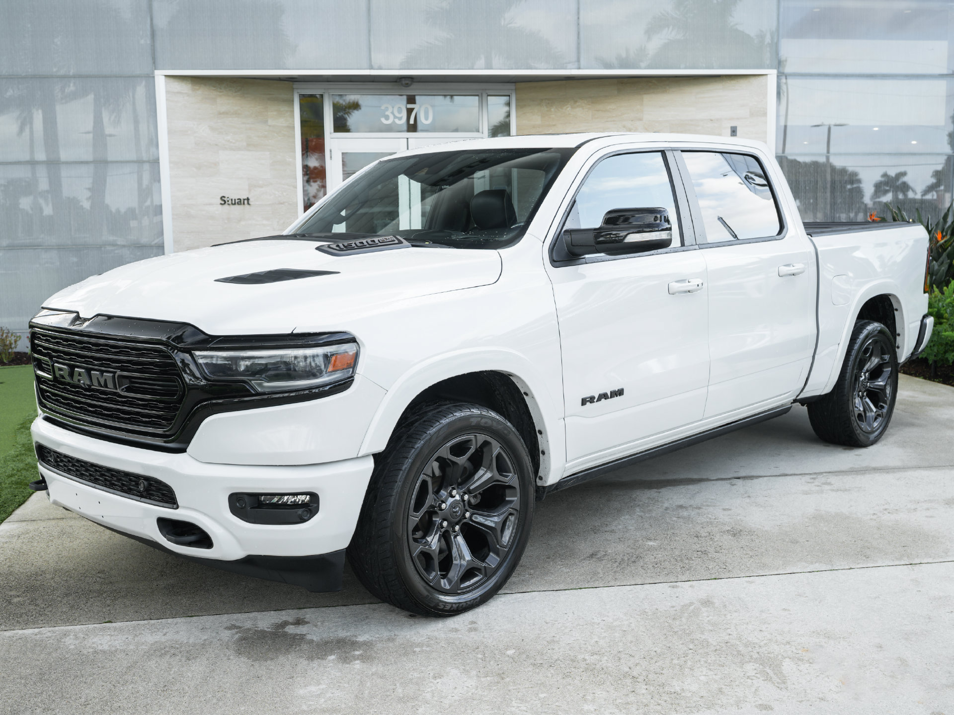 Used 2021 RAM 1500 Limited w/ Night Edition AWD/4WD image 12