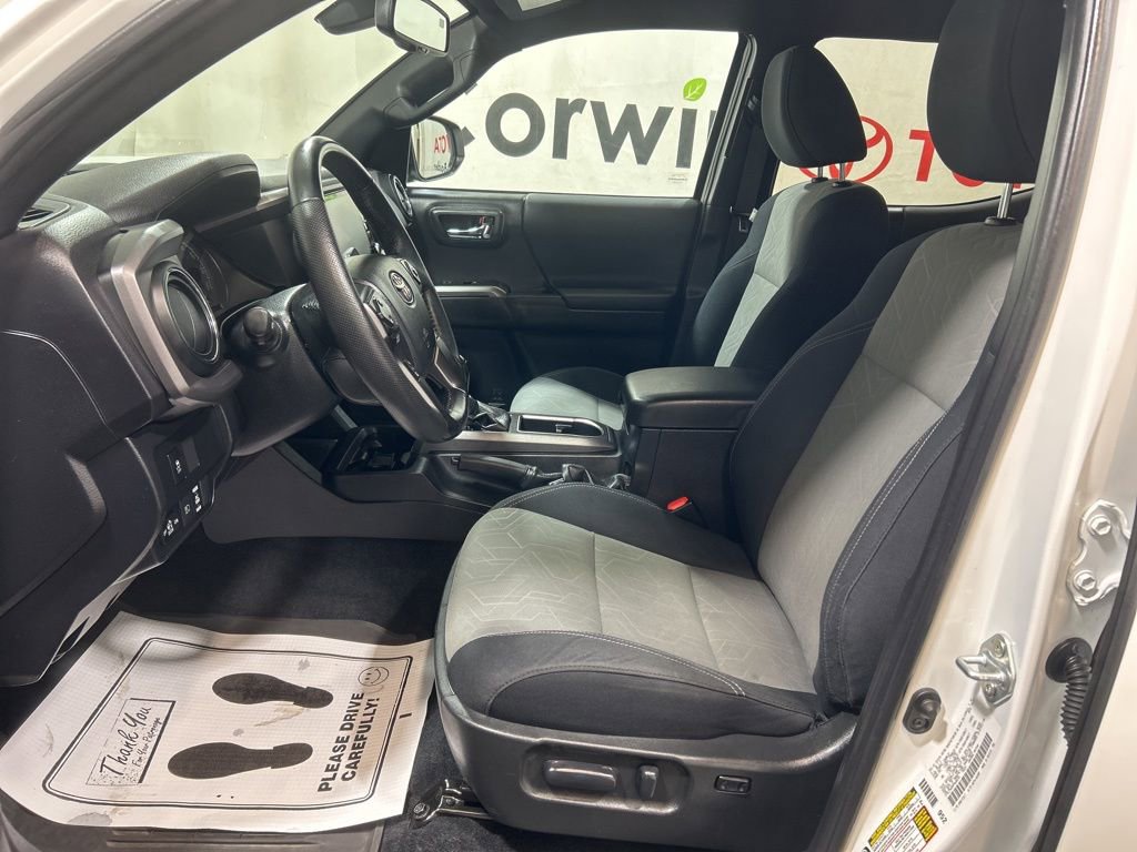 Used 2023 Toyota Tacoma TRD Sport AWD/4WD image 19