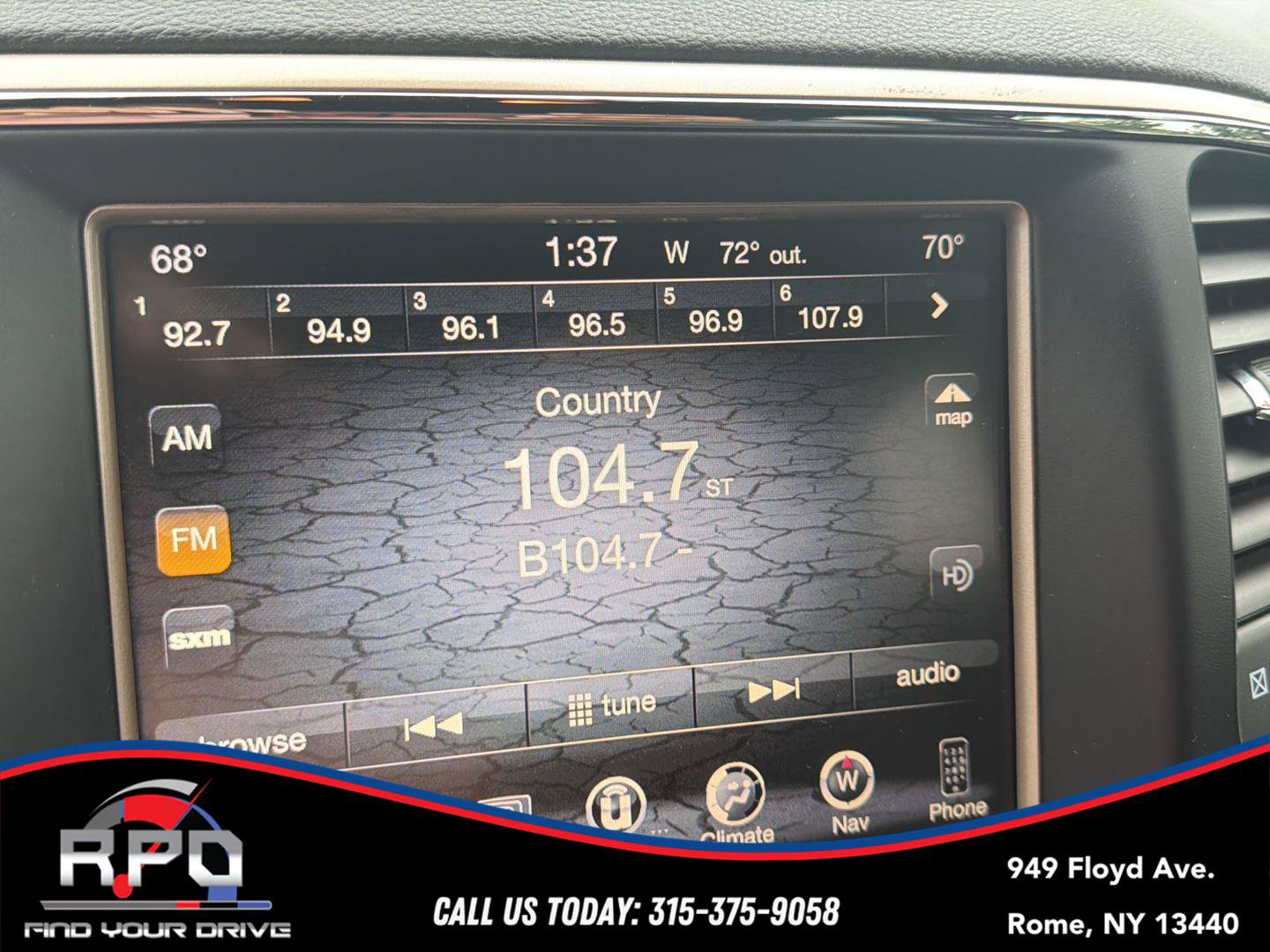 Used 2017 Jeep Grand Cherokee Limited AWD/4WD image 16