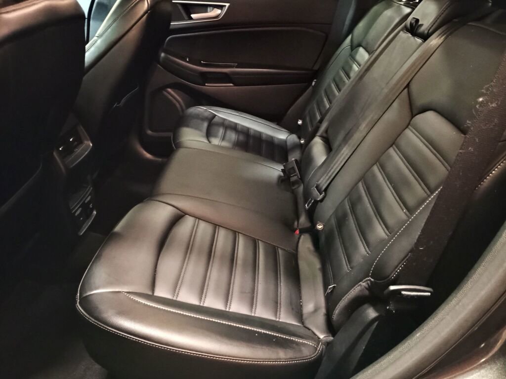 Used 2020 Ford Edge SEL w/ Convenience Package image 16