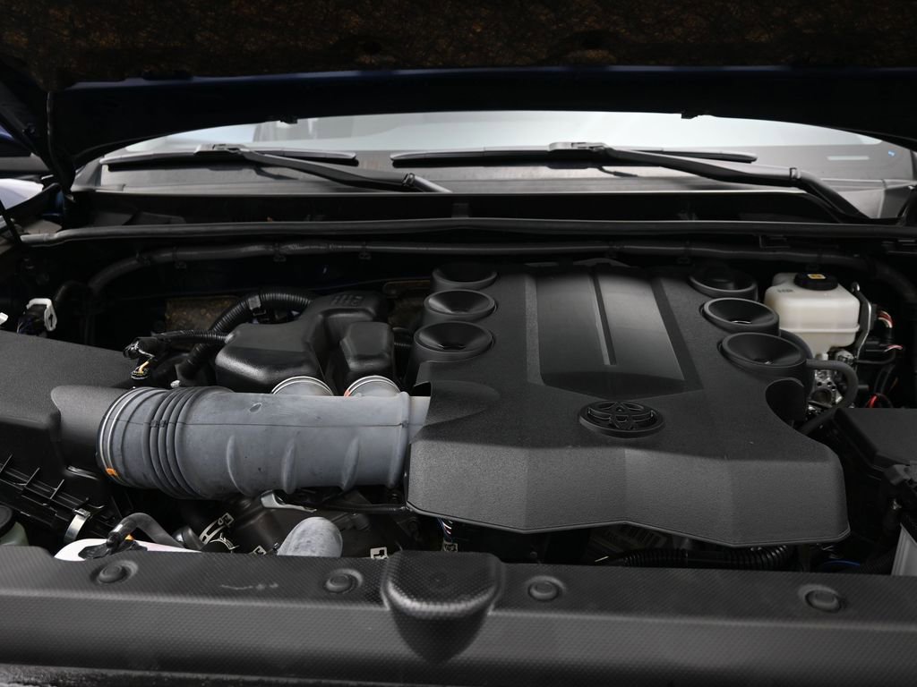 Used 2024 Toyota 4Runner SR5 AWD/4WD image 23